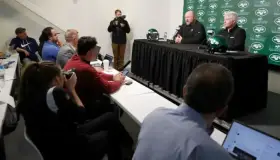 Contentos en los Jets por firma de Rodgers