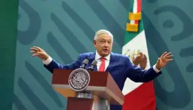 Acusa AMLO que contenedor procedente de China venía con fentanilo