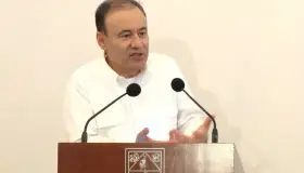 Está gobernador atento a obras en Nogales