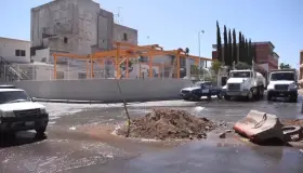 Desafogan aguas negras de colector ‘Estado’