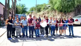 Cambia historia de residentes pavimento en Sierra Santa Catalina