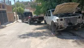 Pide el DTM se retiren autos chatarras en abandono