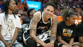 Griner regresa a jugar en casa