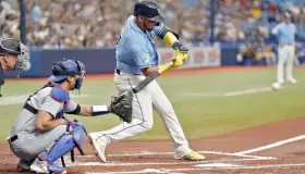 Sacude Paredes su octavo jonrón