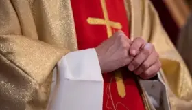 Admite iglesia española 927 abusos sexuales