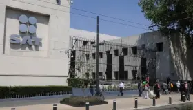 Detienen verificación de identidad de personas físicas en el SAT