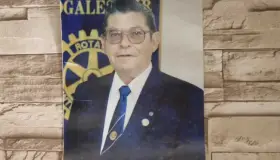 Continúan labor altruista del médico Contreras