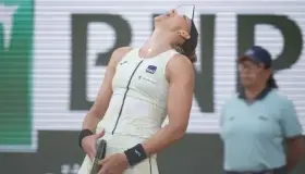 Swiatek va por el bi