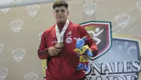 Estudiante del Cecytes se lleva oro