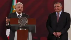 Reitera Adán Augusto lealtad a AMLO