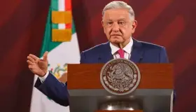 Asegura AMLO que su familia estará al margen de proceso de candidatos