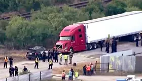 Caen 4 mexicanos en Texas por muerte de 53 migrantes