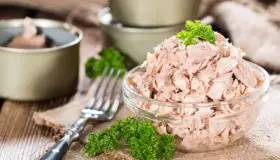 ¿Qué pasa si como atún de lata todos los días?