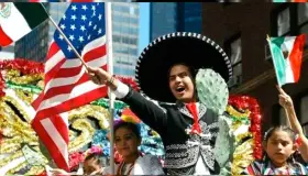 Celebran inmigrantes Día de la Independencia en EU