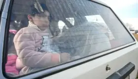 Insisten en no dejar a menores y mascotas en automóviles