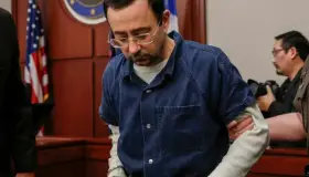 Atacan en prisión a ex médico reo