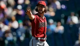 Zac Gallen abre por la Nacional