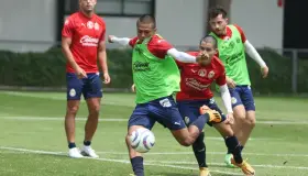 Chivas y Rayos abren la jornada