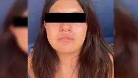 Agrede mujer a policía y es arrestada