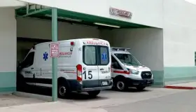 Lo confunden y le dan tremenda golpiza