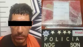 Detienen a hombre por no pagar mercancía en Coppel