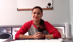 Aspira bombera a ser algo más que voluntaria