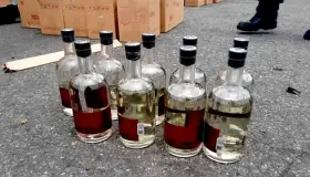 Aseguran metanfetamina en botellas de mezcal artesanal