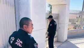 Denuncian robo y daños de escuela