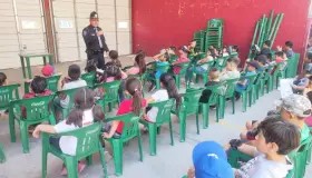Activan educación vial a Bomberitos Exploradores