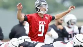 Confían los Halcones en Desmond Ridder