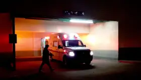 Golpean a pareja dos desconocidos