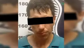 Amenaza a su hermana para exigirle dinero