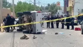 Muere al volcar su vehículo