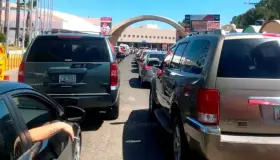 Sin problemas filas a EU por inicio de clases