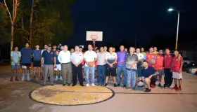 Arrancan torneos de tercias de básquetbol de barrios