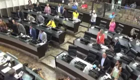 Aprueban exhortar a Salud declarar emergencia por rickettsia