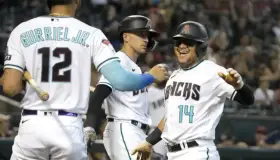 Labor de Kelly guía a D’backs