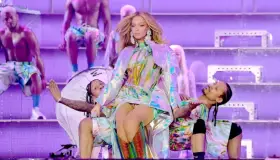 Celebra Beyoncé cumpleaños 42 como una reina