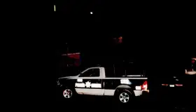 Misteriosamente prenden fuego a vehículo