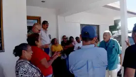 Atienden en el Oomapas a vecinos de Solidaridad por falta de agua