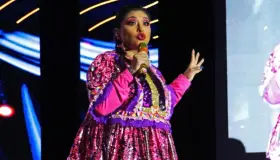 La India Yuridia hace reír a Nogales