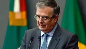 Impugna Marcelo Ebrard proceso interno de Morena y demanda su reposición