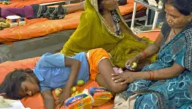 Son hospitalizadas más de 100 niñas por intoxicación en la India