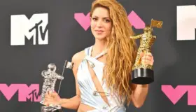 Shakira factura en los Video Music Awards 2023