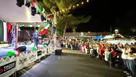 Encabeza Grito de Independencia Cónsul de México en Nogales, Arizona