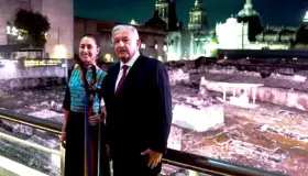 Bajará AMLO foto de entrega de bastón de mando por orden del INE