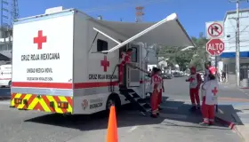 Recibe Cruz Roja clínica móvil