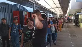 Provocan largas filas a EU problemas académicos a estudiantes