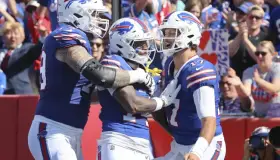 Bills aplaca a los Delfines