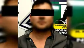 Arrestan a persona ebria y agresiva